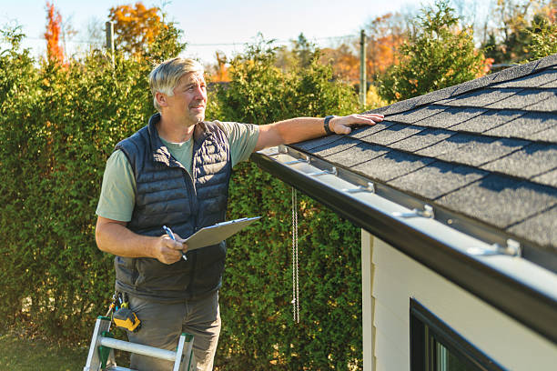 Professional Metal Roofing technician working in Mexico, IN